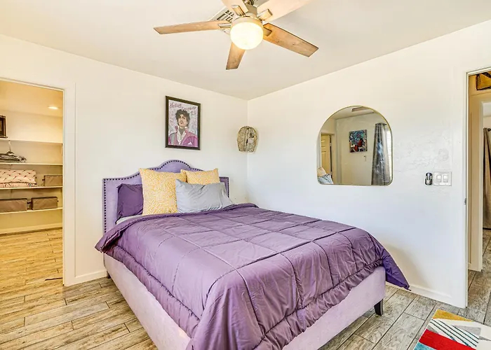 Retreat W/ Fire Pit: 4 Mi To Downtown! Holiday home