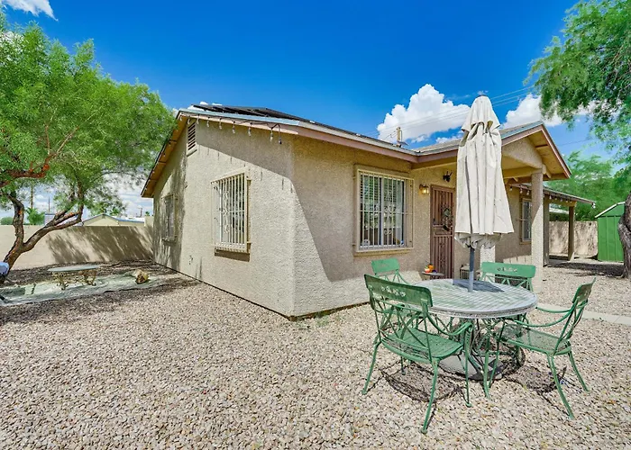 Holiday home Retreat W/ Fire Pit: 4 Mi To Downtown! Tucson